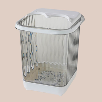 Rectangular Insulated Deep Soak Foot Bath: Large capacity leg and foot compatible tub with insulated lid and non-slip design